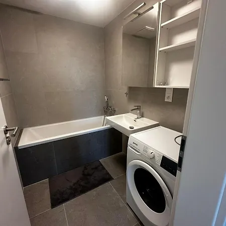 Stylish 1br & 1lr Cozy View *